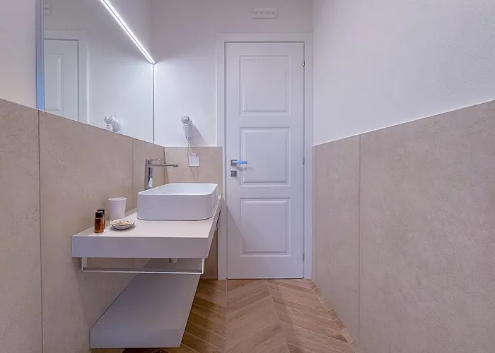 Incorte - 3* Firenze